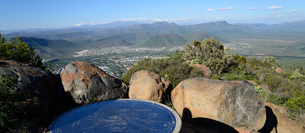 https://mdw-travel-data-us-east-1.s3.amazonaws.com/img/country/South-Africa/Camdeboo-National-Park/img_03.jpg