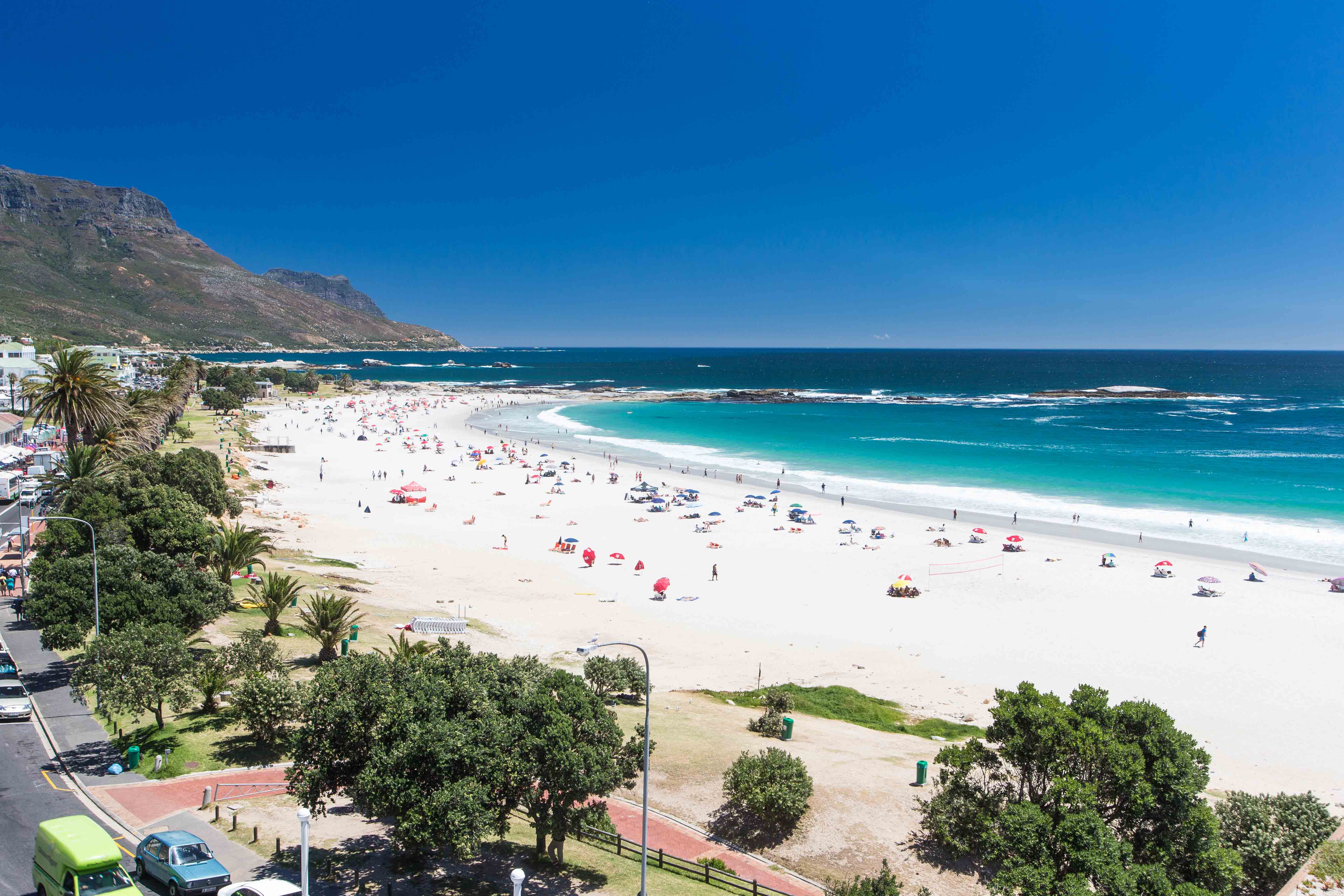 https://mdw-travel-data-us-east-1.s3.amazonaws.com/img/country/South-Africa/Camps-Bay-Beach/img_01.jpg