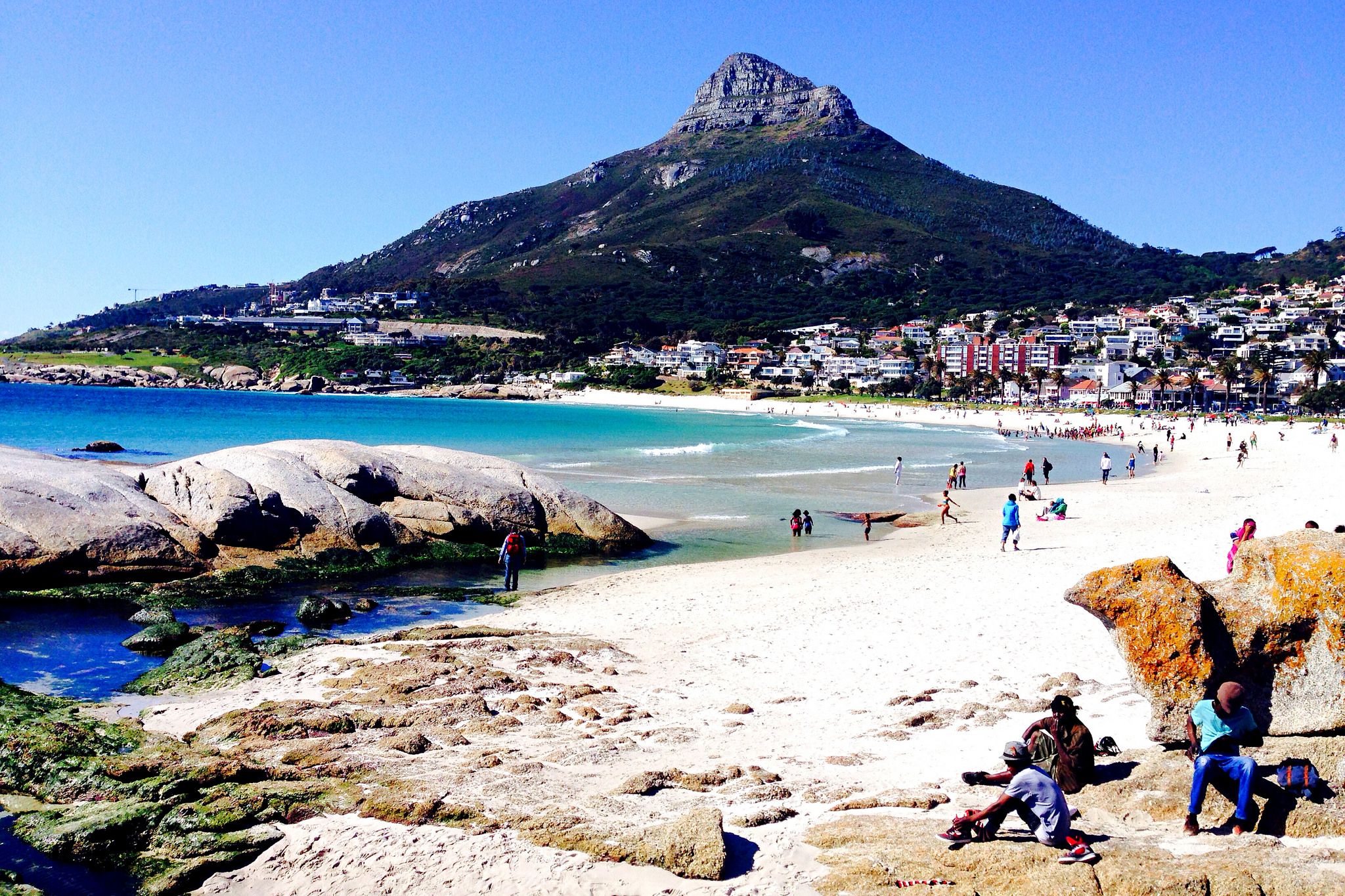 https://mdw-travel-data-us-east-1.s3.amazonaws.com/img/country/South-Africa/Camps-Bay-Beach/img_02.jpg