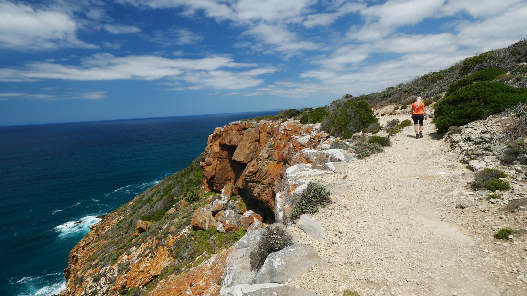 https://mdw-travel-data-us-east-1.s3.amazonaws.com/img/country/South-Africa/Cape-St-Blaize-Trail/img_00.jpg