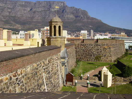 https://mdw-travel-data-us-east-1.s3.amazonaws.com/img/country/South-Africa/Castle-of-Good-Hope/img_01.jpg
