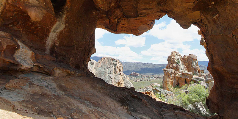https://mdw-travel-data-us-east-1.s3.amazonaws.com/img/country/South-Africa/Cederberg-Wilderness-Area/img_02.jpg