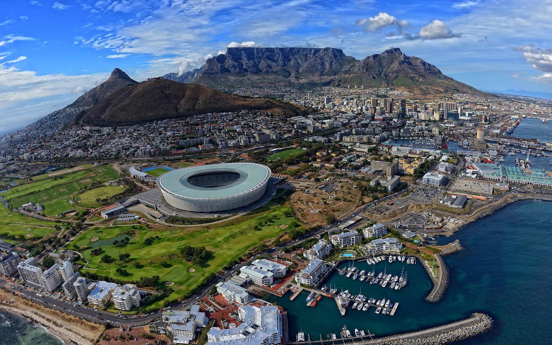 https://mdw-travel-data-us-east-1.s3.amazonaws.com/img/country/South-Africa/Central-Beach/img_03.jpg