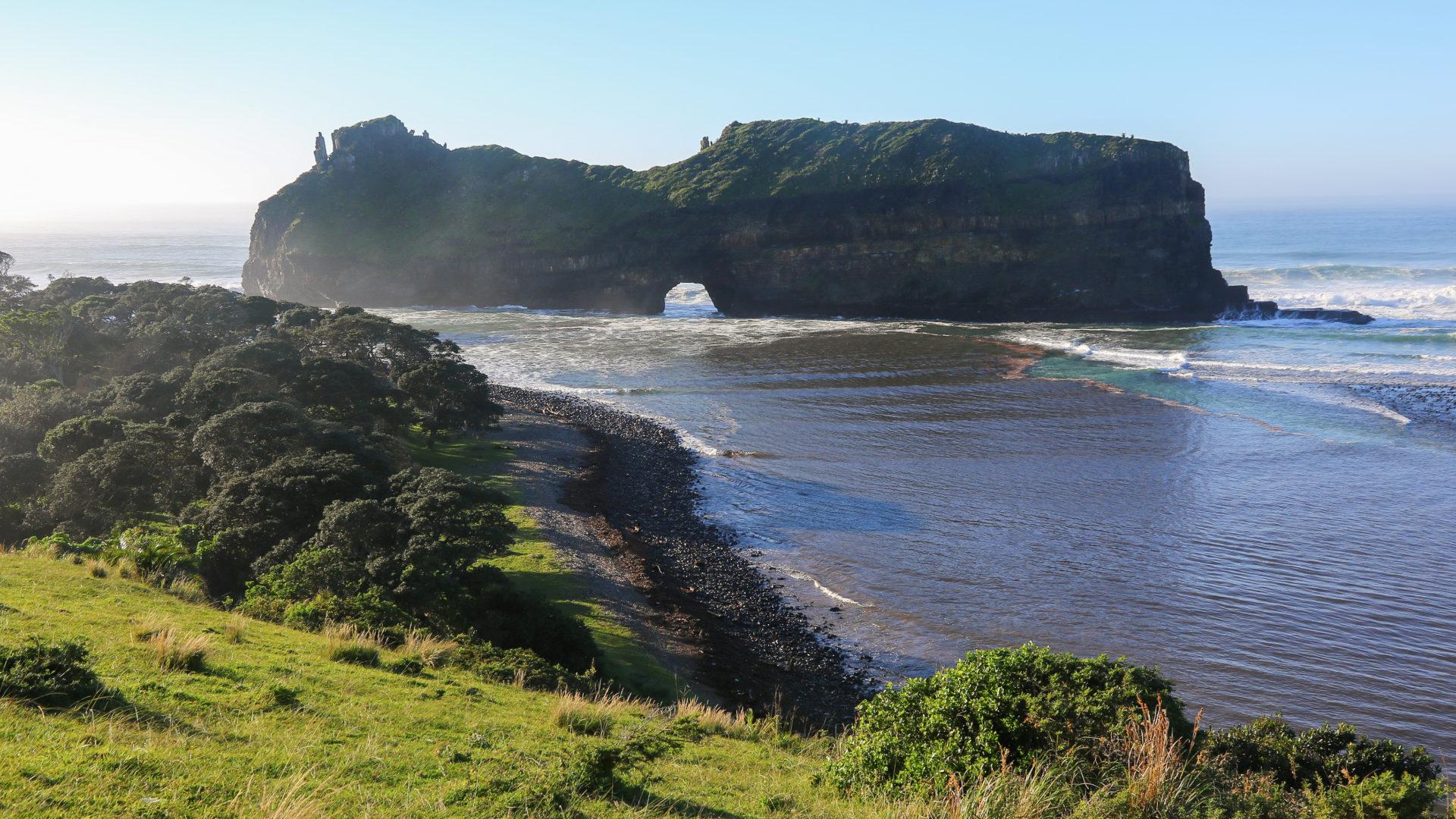https://mdw-travel-data-us-east-1.s3.amazonaws.com/img/country/South-Africa/Coffee-Bay/img_03.jpg