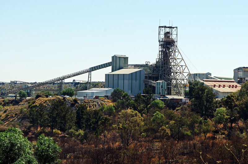 https://mdw-travel-data-us-east-1.s3.amazonaws.com/img/country/South-Africa/Cullinan-Diamond-Mine/img_02.jpg