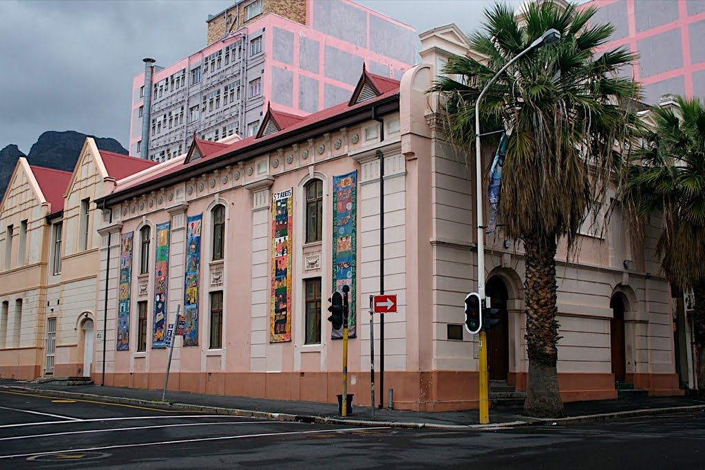 https://mdw-travel-data-us-east-1.s3.amazonaws.com/img/country/South-Africa/District-Six-Museum/img_00.jpg