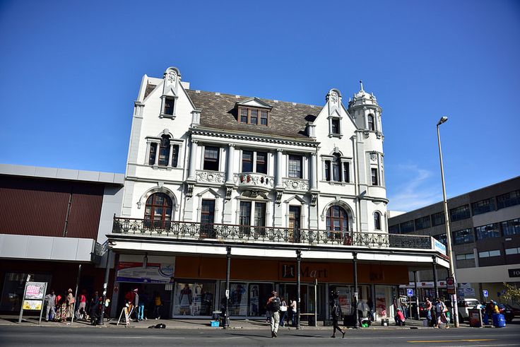 https://mdw-travel-data-us-east-1.s3.amazonaws.com/img/country/South-Africa/East-London-City-Hall/img_01.jpg