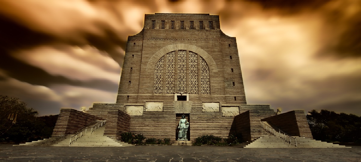 https://mdw-travel-data-us-east-1.s3.amazonaws.com/img/country/South-Africa/Elandsdrift-Monument/img_03.jpg