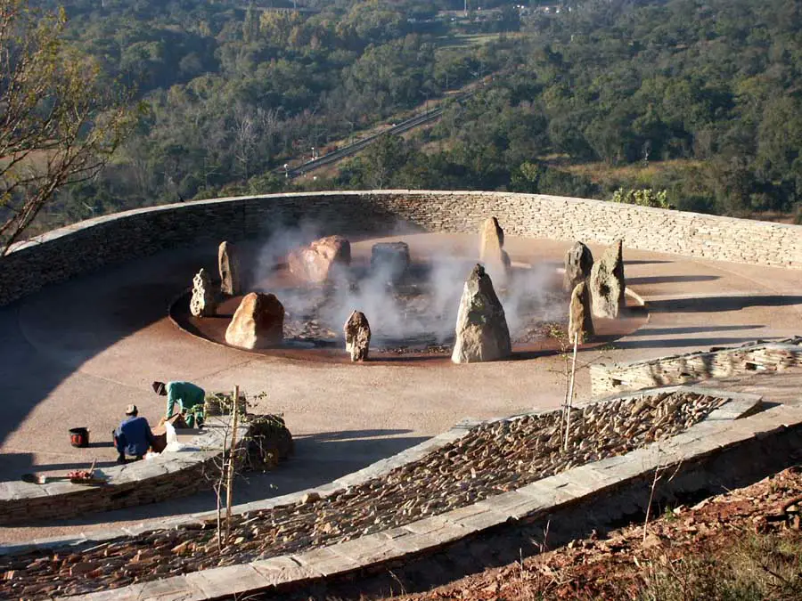 https://mdw-travel-data-us-east-1.s3.amazonaws.com/img/country/South-Africa/Freedom-Park/img_01.jpg