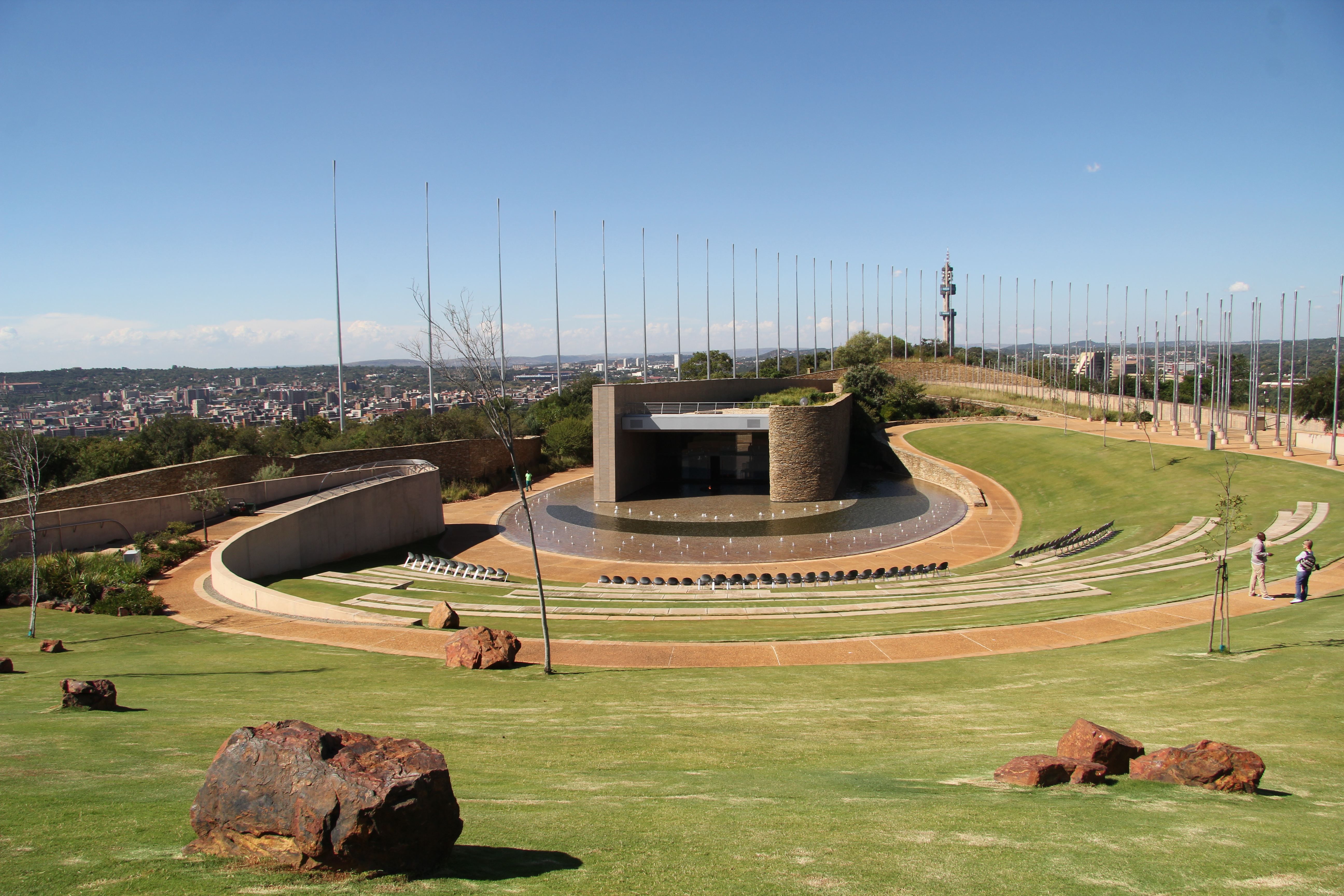 https://mdw-travel-data-us-east-1.s3.amazonaws.com/img/country/South-Africa/Freedom-Park/img_03.jpg