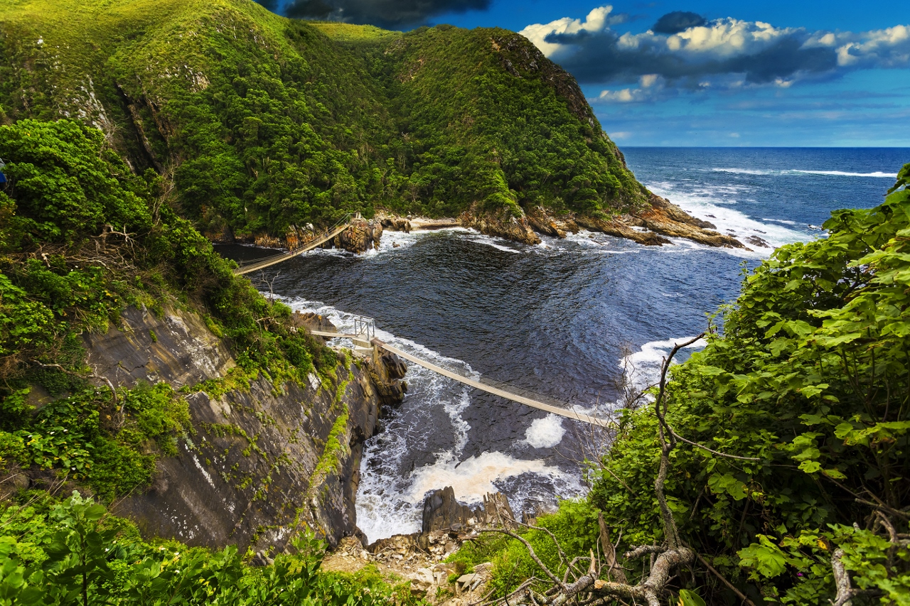 https://mdw-travel-data-us-east-1.s3.amazonaws.com/img/country/South-Africa/Garden-Route-National-Park/img_01.jpg