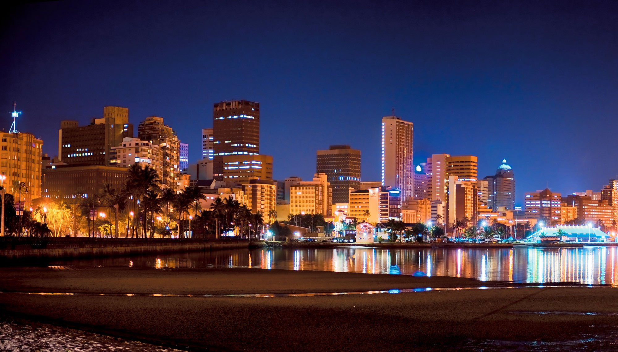 https://mdw-travel-data-us-east-1.s3.amazonaws.com/img/country/South-Africa/Golden-Mile-Beach/img_03.jpg