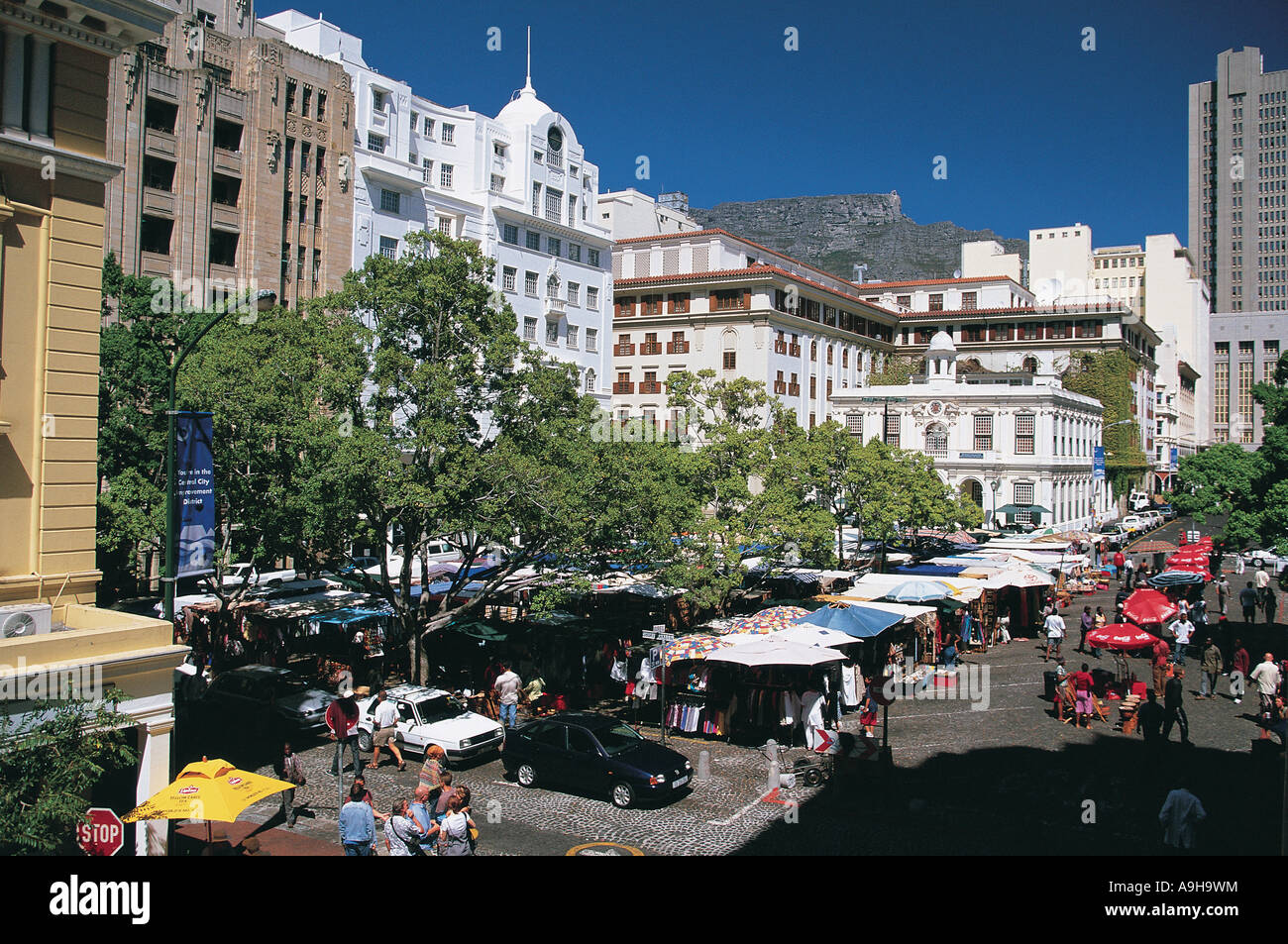 https://mdw-travel-data-us-east-1.s3.amazonaws.com/img/country/South-Africa/Greenmarket-Square/img_02.jpg