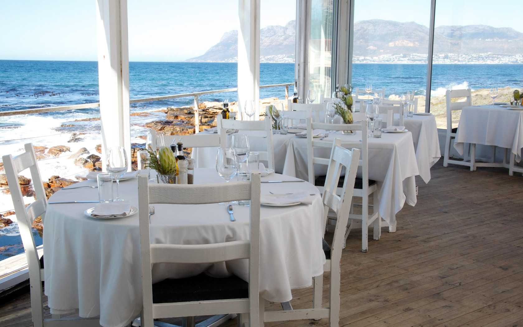https://mdw-travel-data-us-east-1.s3.amazonaws.com/img/country/South-Africa/Harbour-House-Restaurant/img_01.jpg