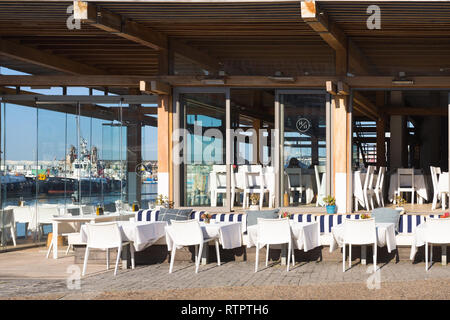https://mdw-travel-data-us-east-1.s3.amazonaws.com/img/country/South-Africa/Harbour-House-Restaurant/img_03.jpg