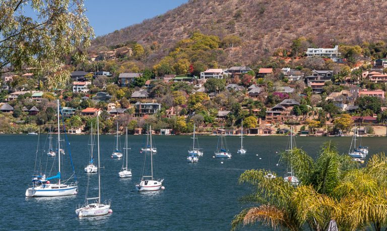 https://mdw-travel-data-us-east-1.s3.amazonaws.com/img/country/South-Africa/Hartbeespoort-Dam/img_03.jpg