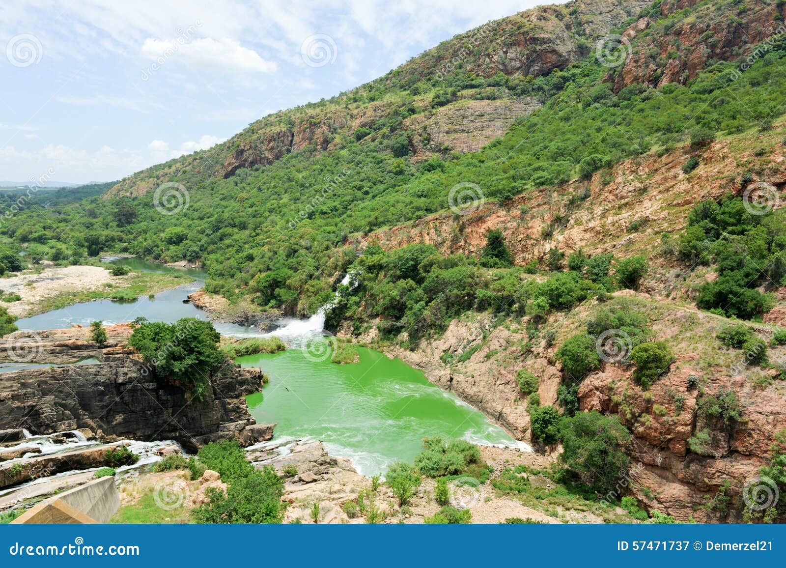 https://mdw-travel-data-us-east-1.s3.amazonaws.com/img/country/South-Africa/Hartbeespoort-Dam/img_05.jpg