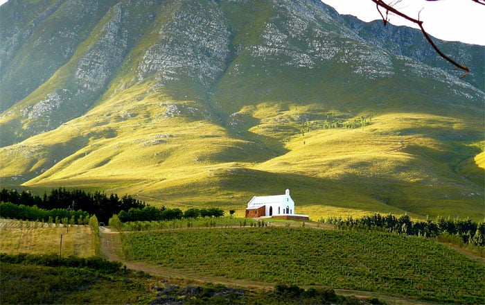 https://mdw-travel-data-us-east-1.s3.amazonaws.com/img/country/South-Africa/Hemel-en-Aarde-Valley/img_02.jpg