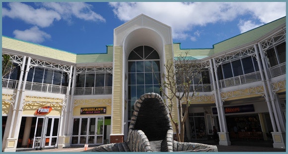 https://mdw-travel-data-us-east-1.s3.amazonaws.com/img/country/South-Africa/Hemingways-Mall/img_02.jpg