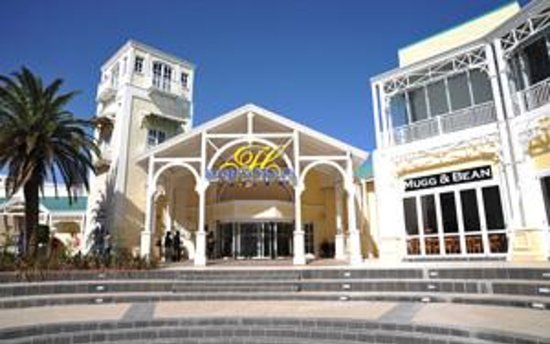 https://mdw-travel-data-us-east-1.s3.amazonaws.com/img/country/South-Africa/Hemingways-Mall/img_03.jpg