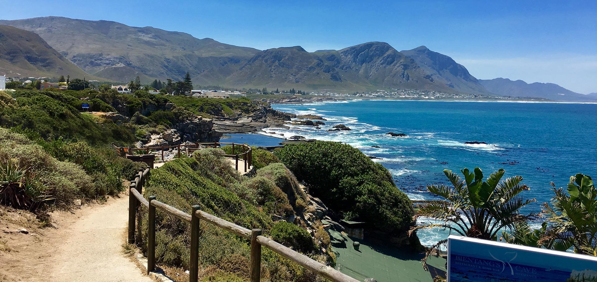 https://mdw-travel-data-us-east-1.s3.amazonaws.com/img/country/South-Africa/Hermanus-Cliff-Path/img_03.jpg