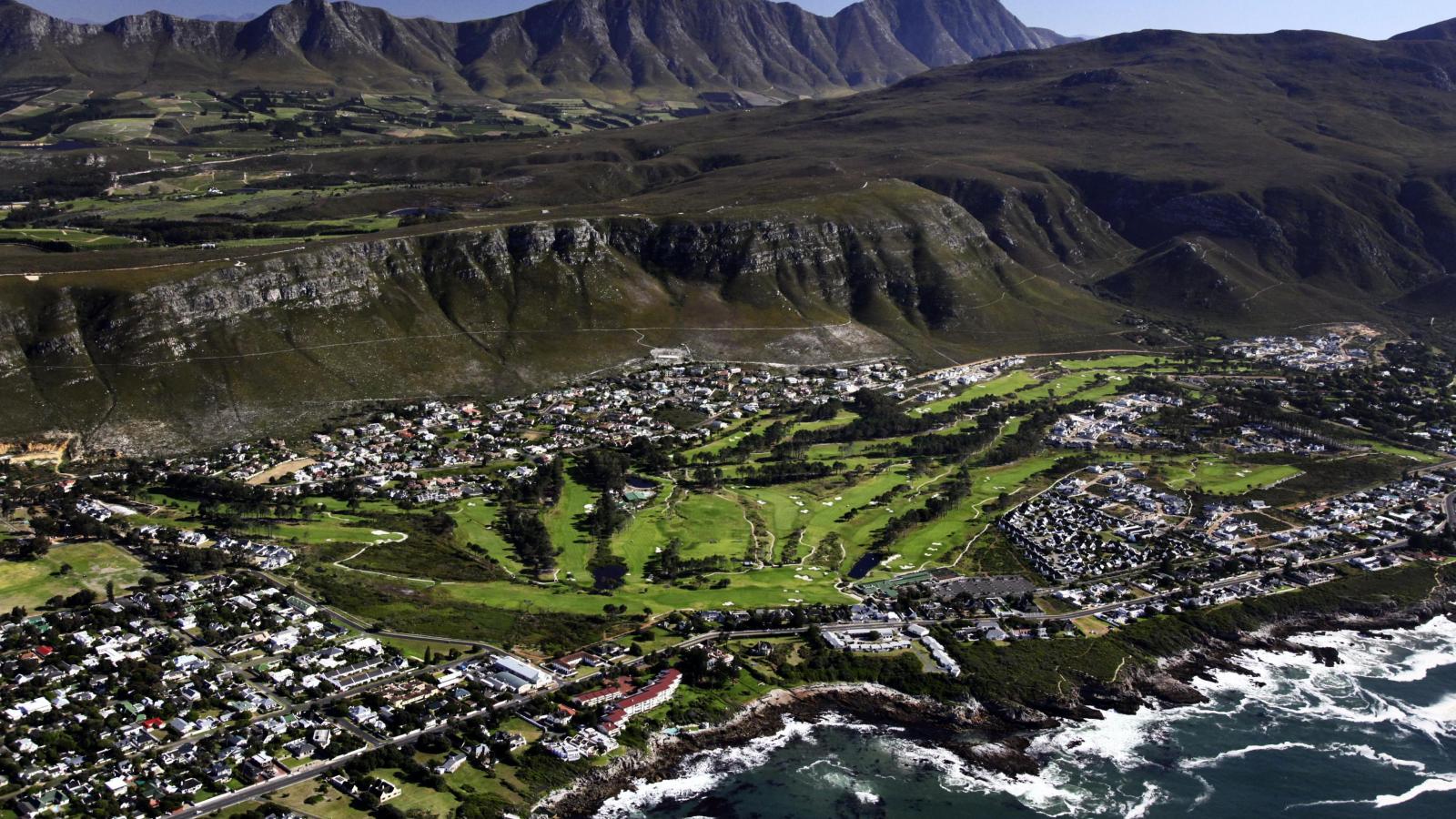 https://mdw-travel-data-us-east-1.s3.amazonaws.com/img/country/South-Africa/Hermanus-Golf-Club/img_01.jpg