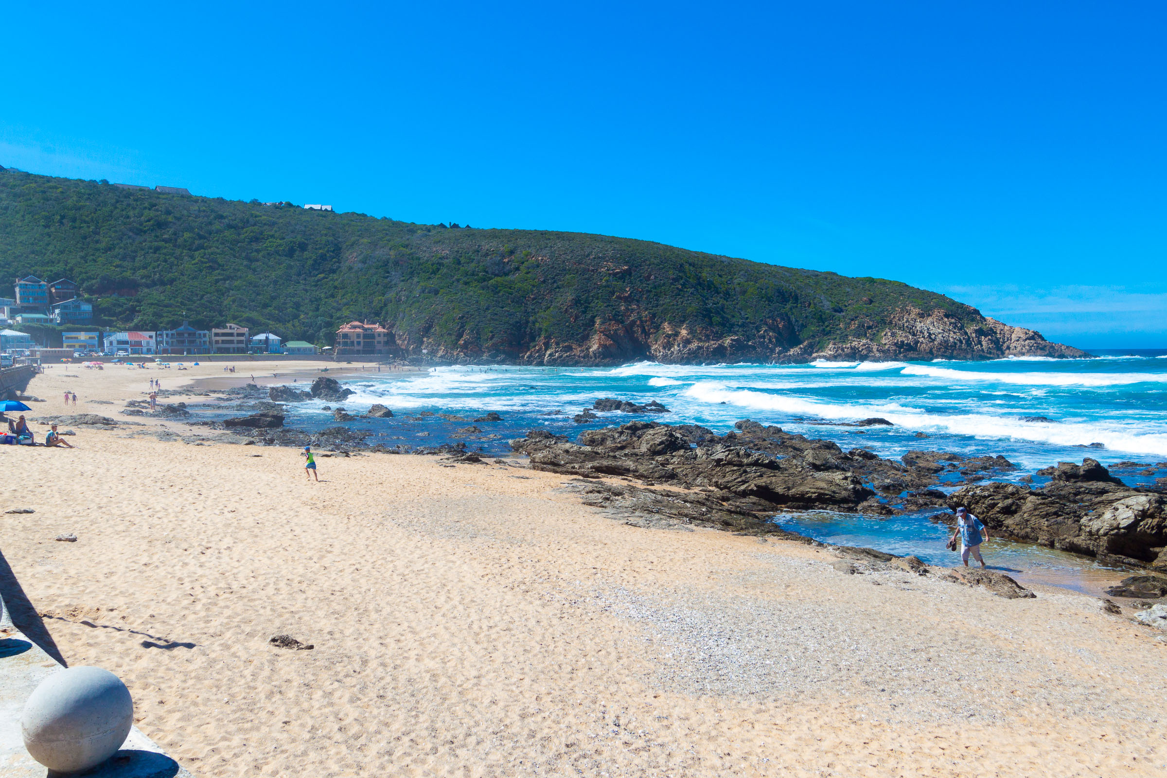 https://mdw-travel-data-us-east-1.s3.amazonaws.com/img/country/South-Africa/Heroldsbay-Beach/img_02.jpg