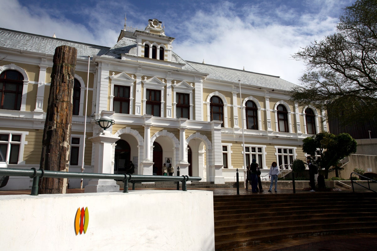 https://mdw-travel-data-us-east-1.s3.amazonaws.com/img/country/South-Africa/Iziko-Museum-Whale-House/img_03.jpg