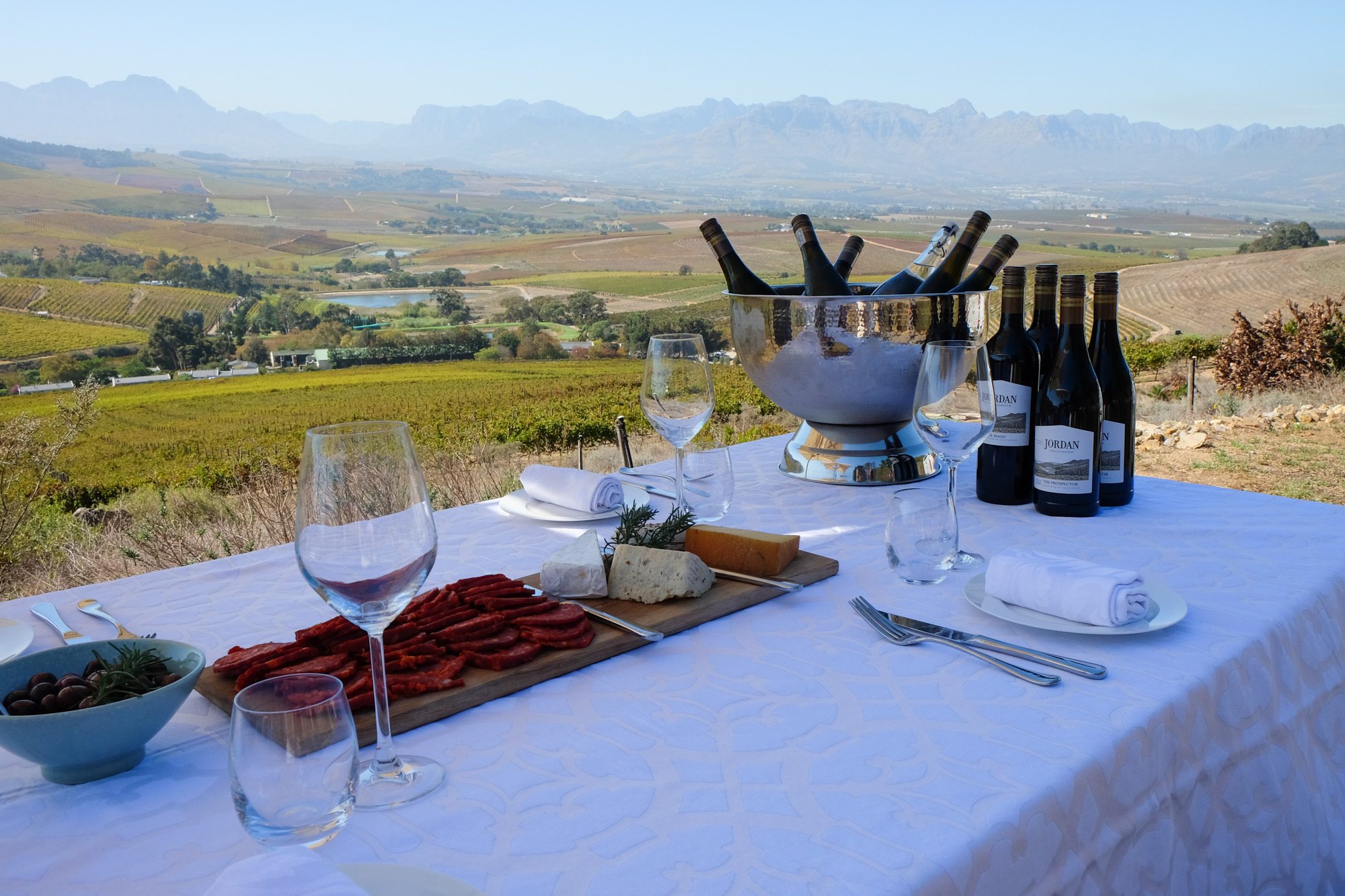 https://mdw-travel-data-us-east-1.s3.amazonaws.com/img/country/South-Africa/Jordan-Wine-Estate/img_02.jpg