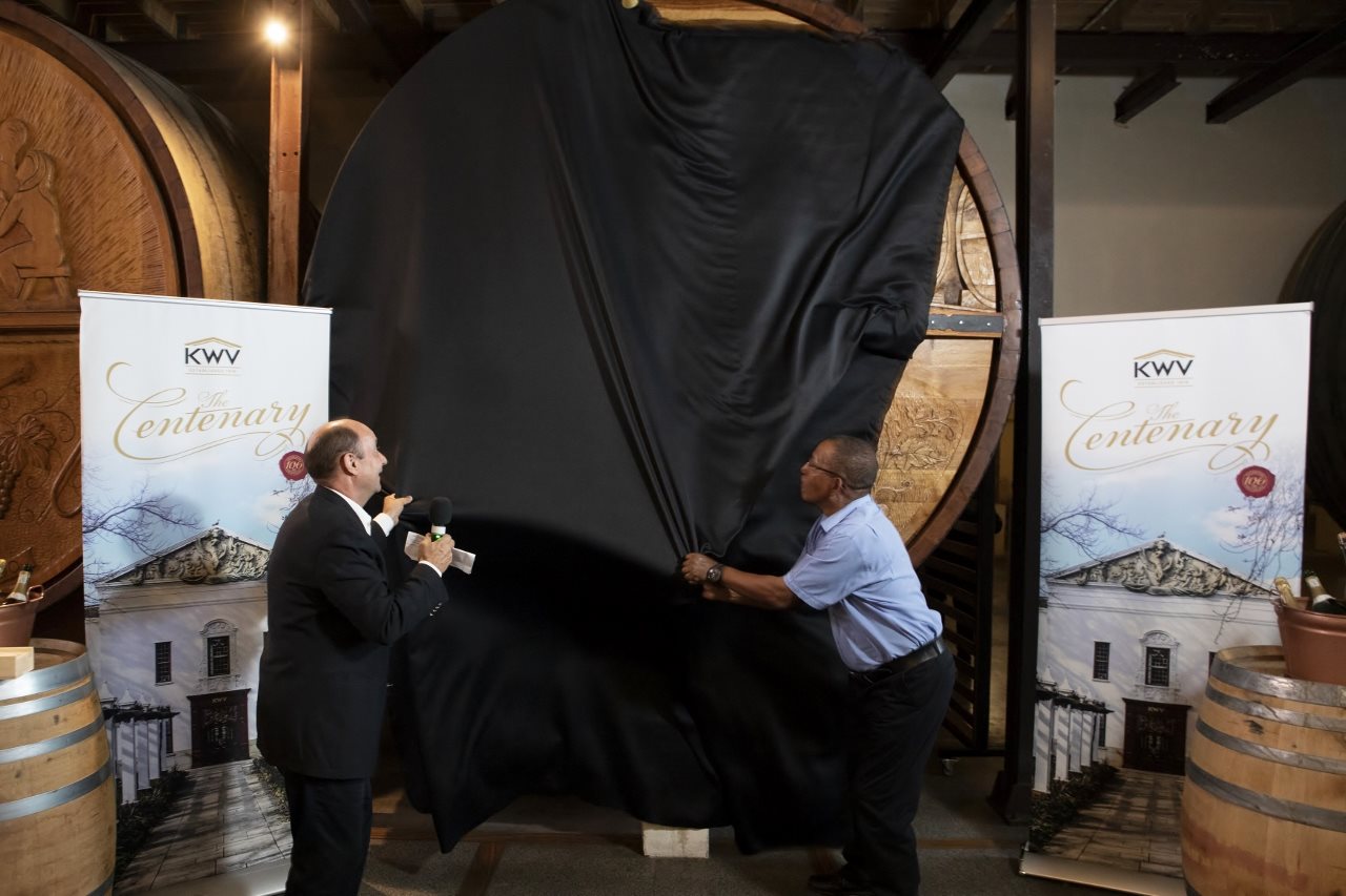 https://mdw-travel-data-us-east-1.s3.amazonaws.com/img/country/South-Africa/KWV-Cathedral-Cellar/img_02.jpg