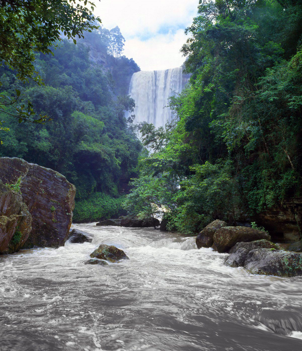 https://mdw-travel-data-us-east-1.s3.amazonaws.com/img/country/South-Africa/Karkloof-Falls/img_01.jpg