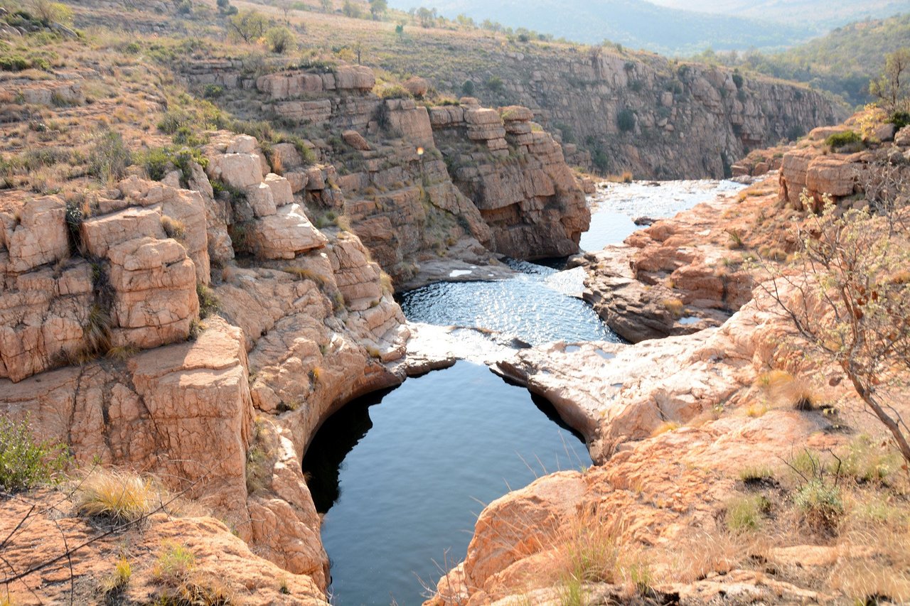 https://mdw-travel-data-us-east-1.s3.amazonaws.com/img/country/South-Africa/Kgaswane-Mountain-Reserve/img_00.jpg