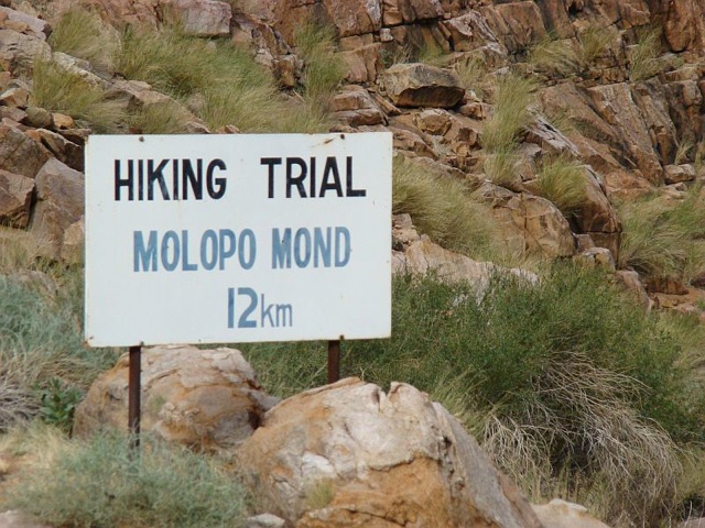 https://mdw-travel-data-us-east-1.s3.amazonaws.com/img/country/South-Africa/Kokerboom-Food-and-Wine-Route/img_03.jpg