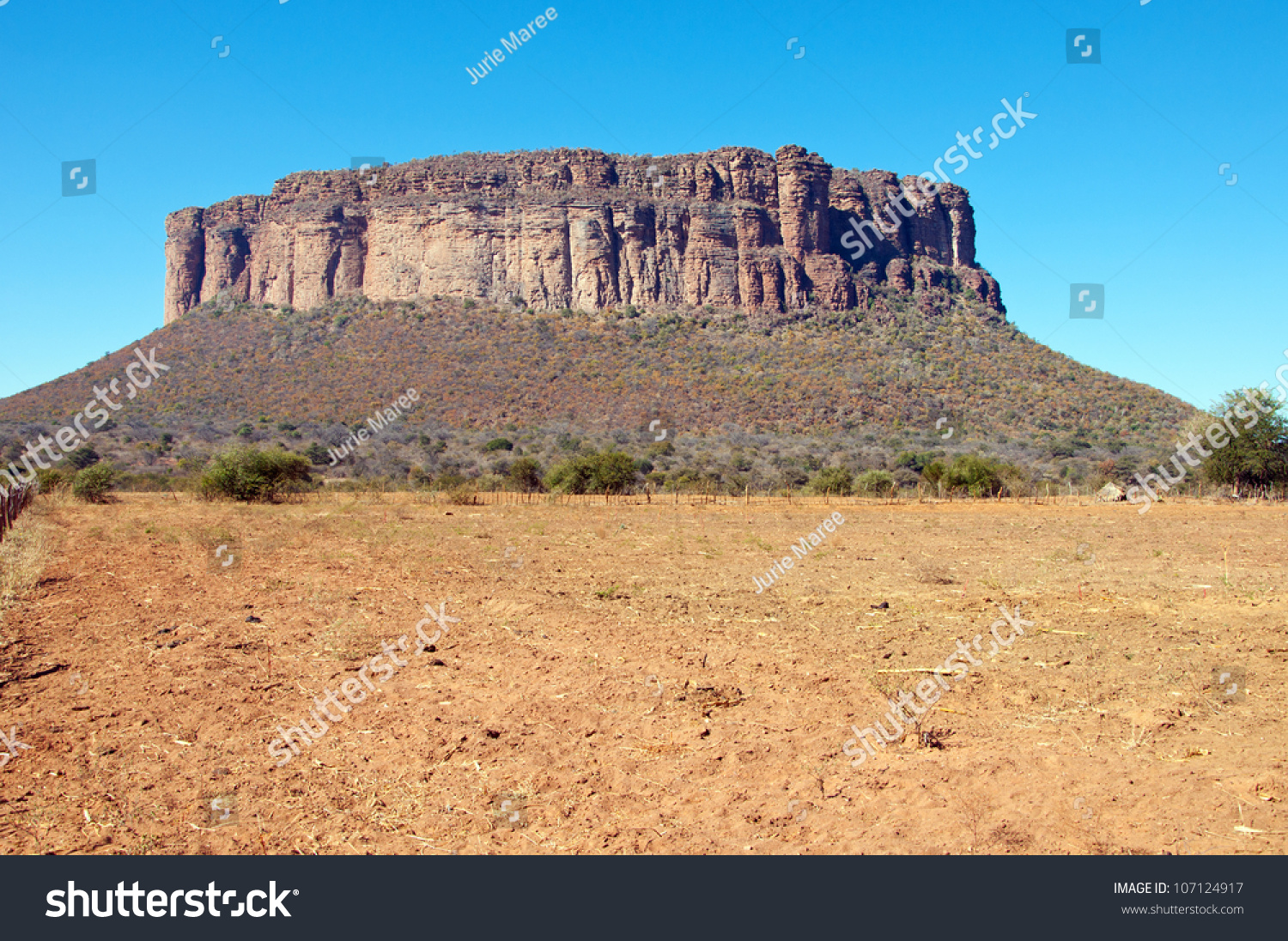 https://mdw-travel-data-us-east-1.s3.amazonaws.com/img/country/South-Africa/Kranskop-Mountain/img_01.jpg