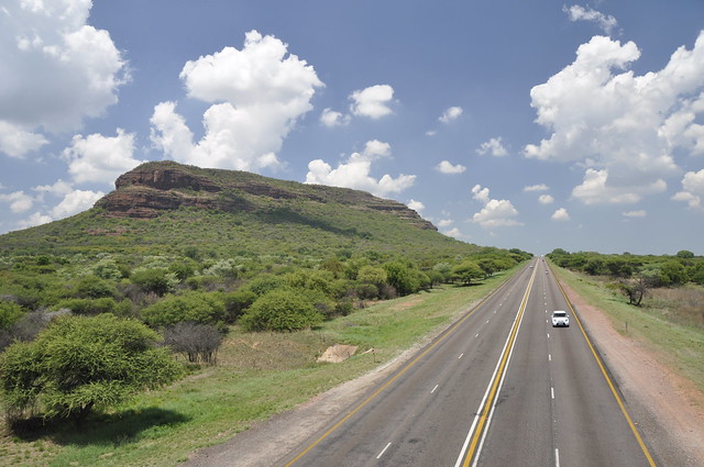 https://mdw-travel-data-us-east-1.s3.amazonaws.com/img/country/South-Africa/Kranskop-Mountain/img_02.jpg