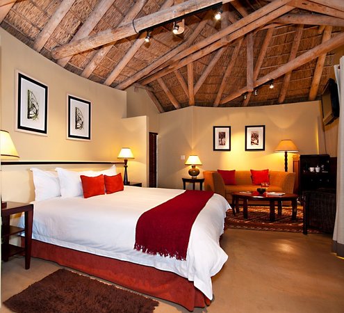 https://mdw-travel-data-us-east-1.s3.amazonaws.com/img/country/South-Africa/Kuzuko-Lodge/img_02.jpg
