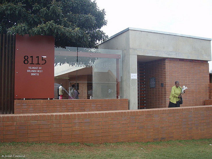 https://mdw-travel-data-us-east-1.s3.amazonaws.com/img/country/South-Africa/Mandela-House/img_02.jpg