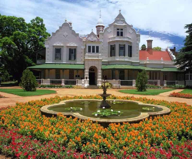 https://mdw-travel-data-us-east-1.s3.amazonaws.com/img/country/South-Africa/Melrose-House-Museum/img_03.jpg