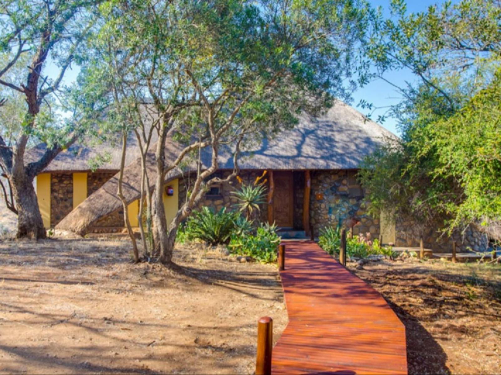 https://mdw-travel-data-us-east-1.s3.amazonaws.com/img/country/South-Africa/Mkuze-Falls-Private-Game-Reserve/img_03.jpg