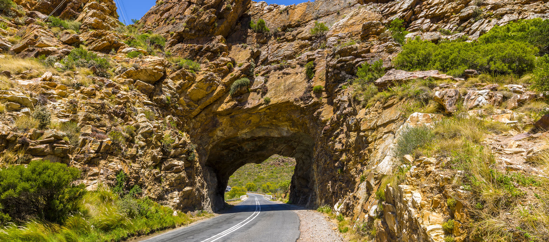 https://mdw-travel-data-us-east-1.s3.amazonaws.com/img/country/South-Africa/Montagu-Pass/img_00.jpg