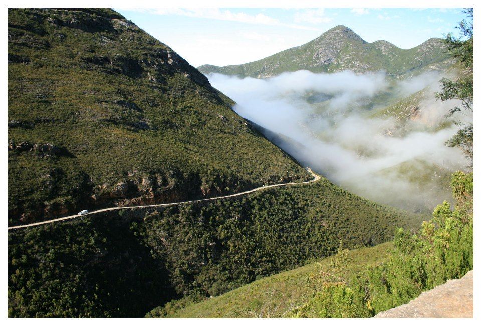 https://mdw-travel-data-us-east-1.s3.amazonaws.com/img/country/South-Africa/Montagu-Pass/img_03.jpg