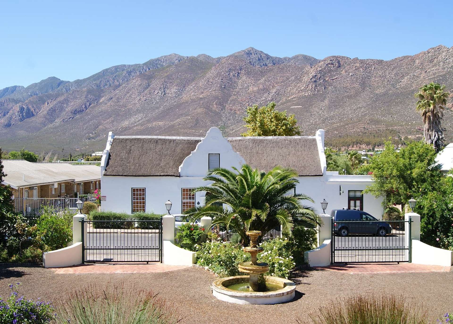 https://mdw-travel-data-us-east-1.s3.amazonaws.com/img/country/South-Africa/Montagu/img_03.jpg