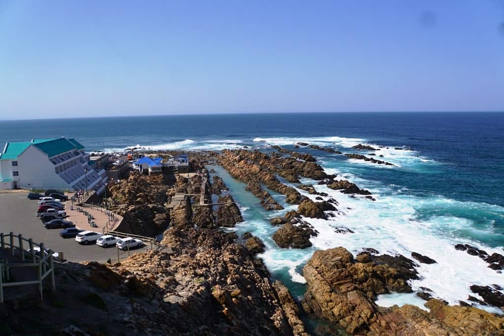 https://mdw-travel-data-us-east-1.s3.amazonaws.com/img/country/South-Africa/Mossel-Bay-Golf-Club/img_00.jpg