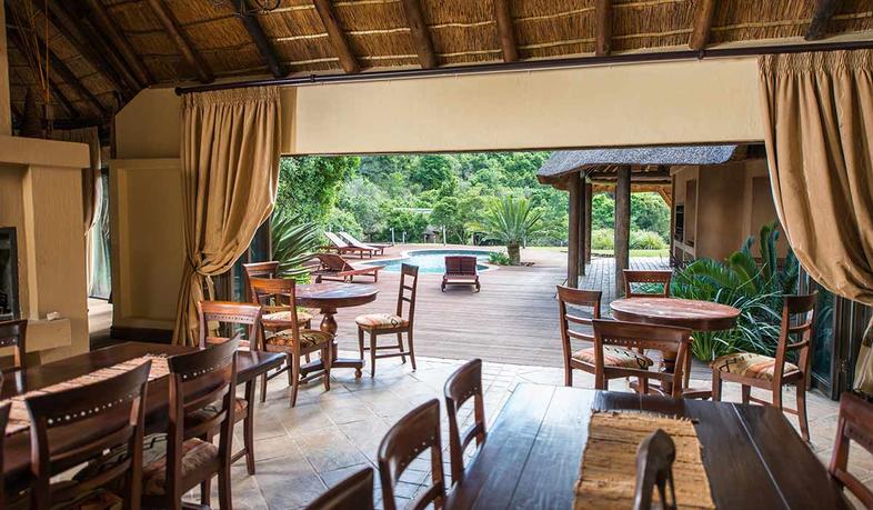 https://mdw-travel-data-us-east-1.s3.amazonaws.com/img/country/South-Africa/Mpongo-Private-Game-Reserve/img_03.jpg
