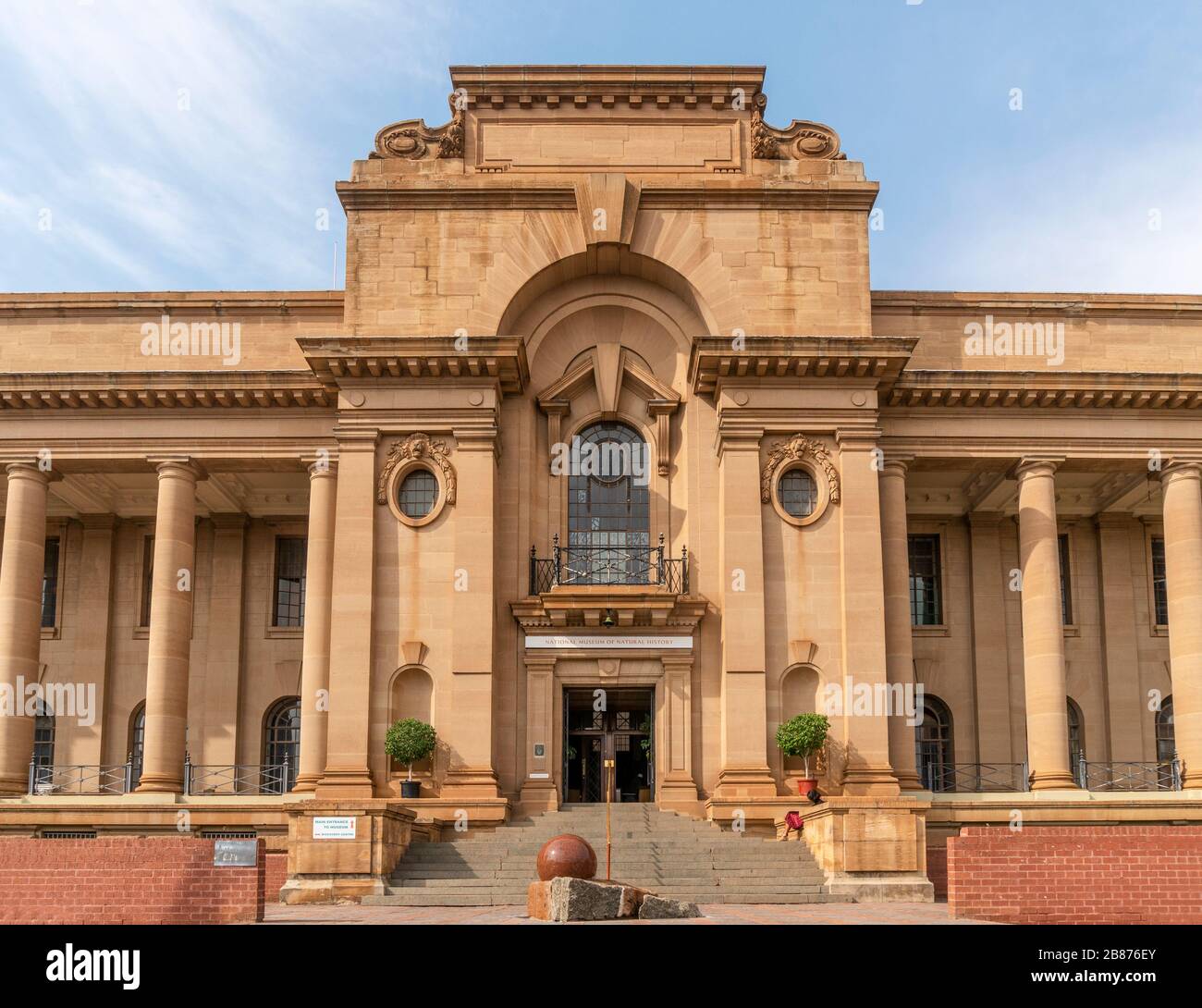 https://mdw-travel-data-us-east-1.s3.amazonaws.com/img/country/South-Africa/National-Cultural-History-Museum/img_02.jpg