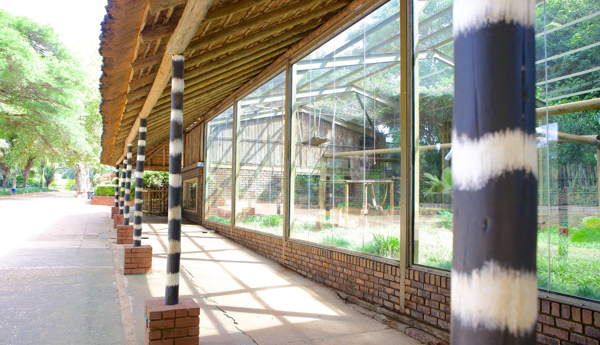 https://mdw-travel-data-us-east-1.s3.amazonaws.com/img/country/South-Africa/National-Zoological-Gardens-of-South-Africa/img_02.jpg