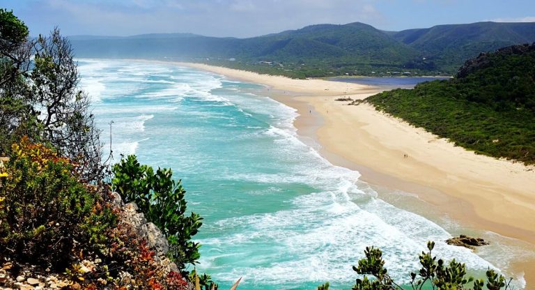 https://mdw-travel-data-us-east-1.s3.amazonaws.com/img/country/South-Africa/Natures-Valley/img_00.jpg