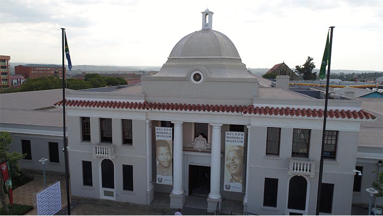 https://mdw-travel-data-us-east-1.s3.amazonaws.com/img/country/South-Africa/Nelson-Mandela-Museum/img_00.jpg