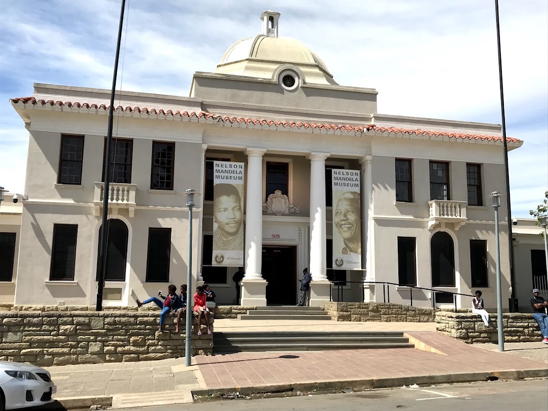 https://mdw-travel-data-us-east-1.s3.amazonaws.com/img/country/South-Africa/Nelson-Mandela-Museum/img_03.jpg