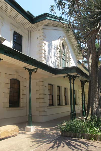 https://mdw-travel-data-us-east-1.s3.amazonaws.com/img/country/South-Africa/Old-Court-House-Museum/img_02.jpg
